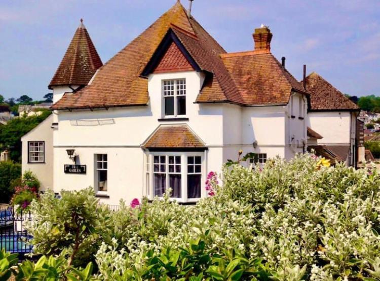 Light And Airy Central Lyme Regis Appartment With Parking 외부 사진