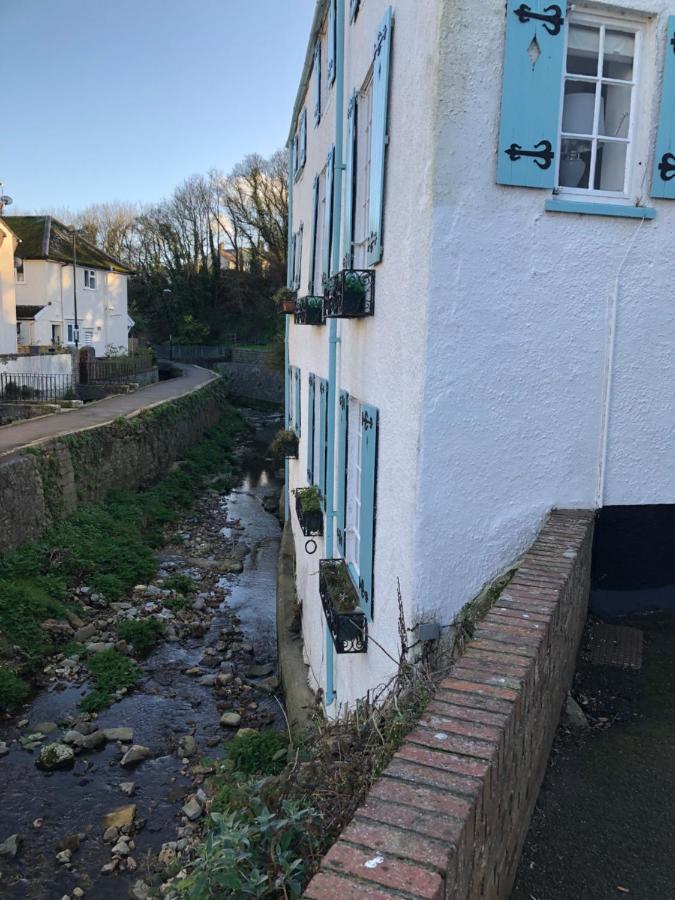 Light And Airy Central Lyme Regis Appartment With Parking 외부 사진